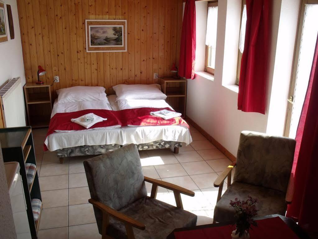 Korona Panzio Balatonfüred Exterior foto